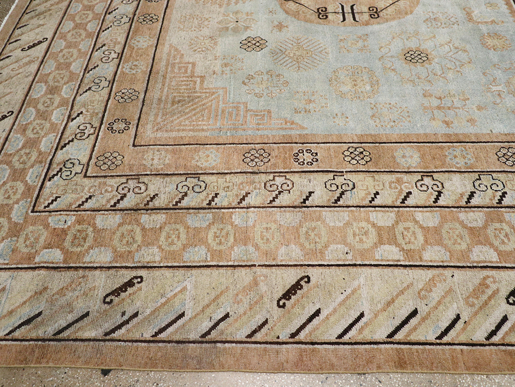 Antique East Turkestan Khotan Large Carpet, No.31472 - Galerie Shabab