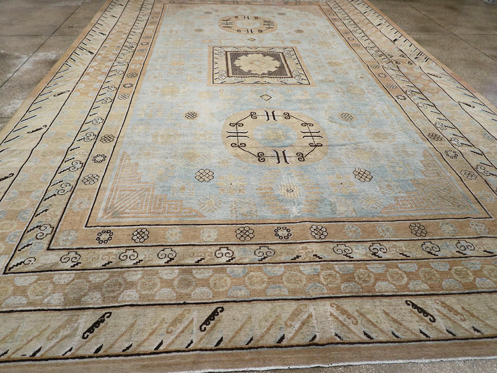 Antique East Turkestan Khotan Large Carpet, No.31472 - Galerie Shabab