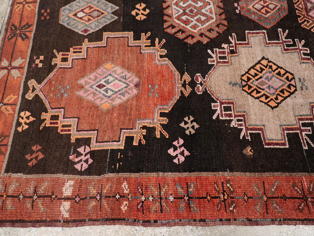Vintage Turkish Anatolian Small Room Size Carpet, No.31479 - Galerie Shabab