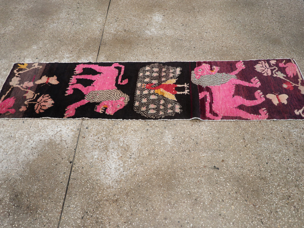 Vintage Tibetan Small Pictorial Runner, No.31487 - Galerie Shabab