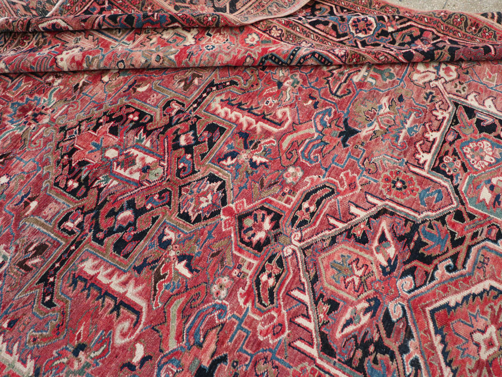 Antique Persian Heriz Large Carpet, No.31493 - Galerie Shabab