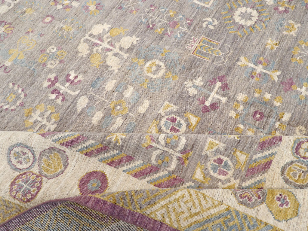 Modern East Turkestan Khotan Room Size Carpet, No.31496 - Galerie Shabab