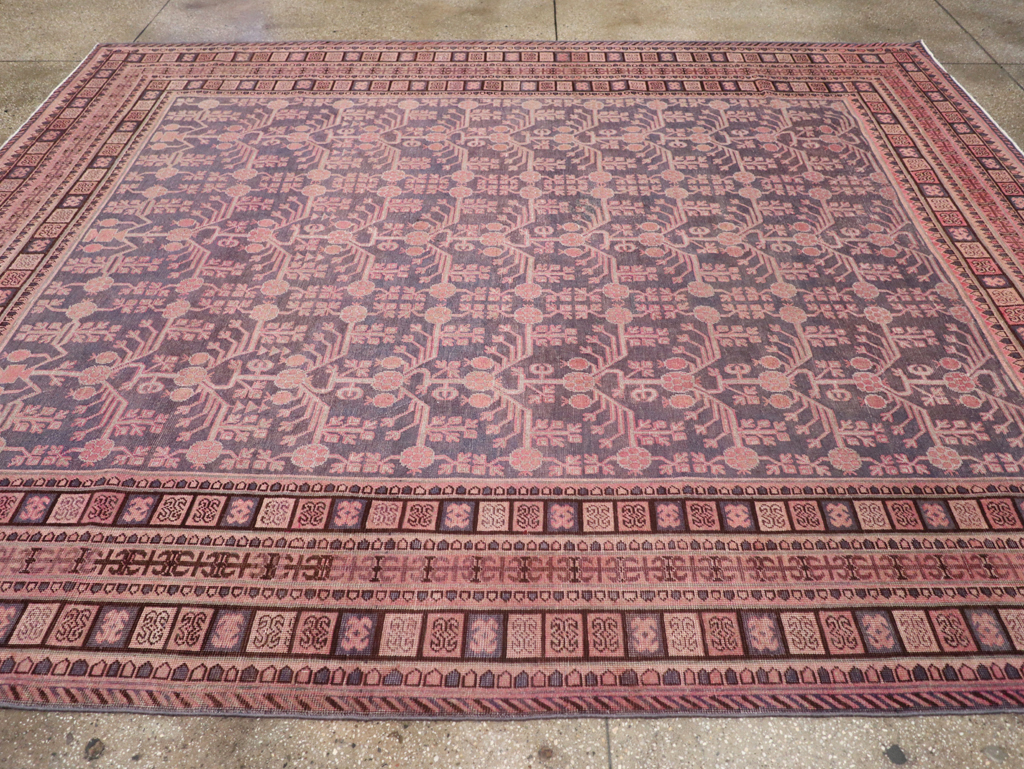 Antique Khotan Carpet, No.31505 - Galerie Shabab