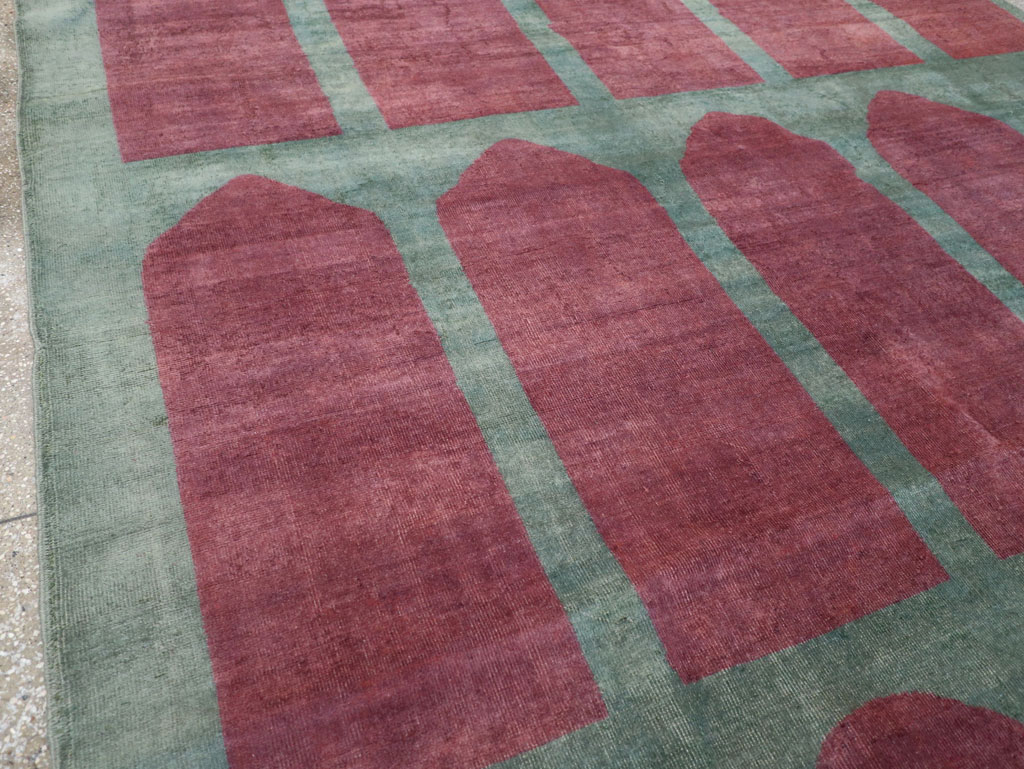 Vintage Turkish Art Deco Style Room Size Carpet, No.31516 - Galerie Shabab