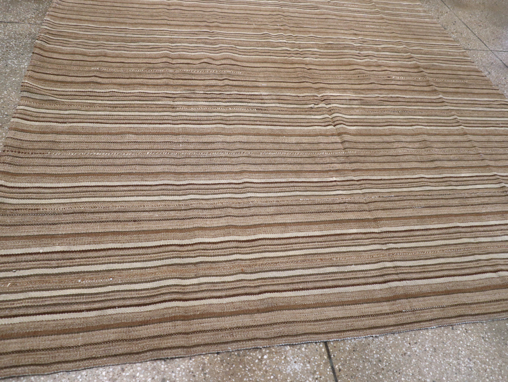 Vintage Persian Flatweave Kilim Accent Carpet, No.31532 - Galerie Shabab