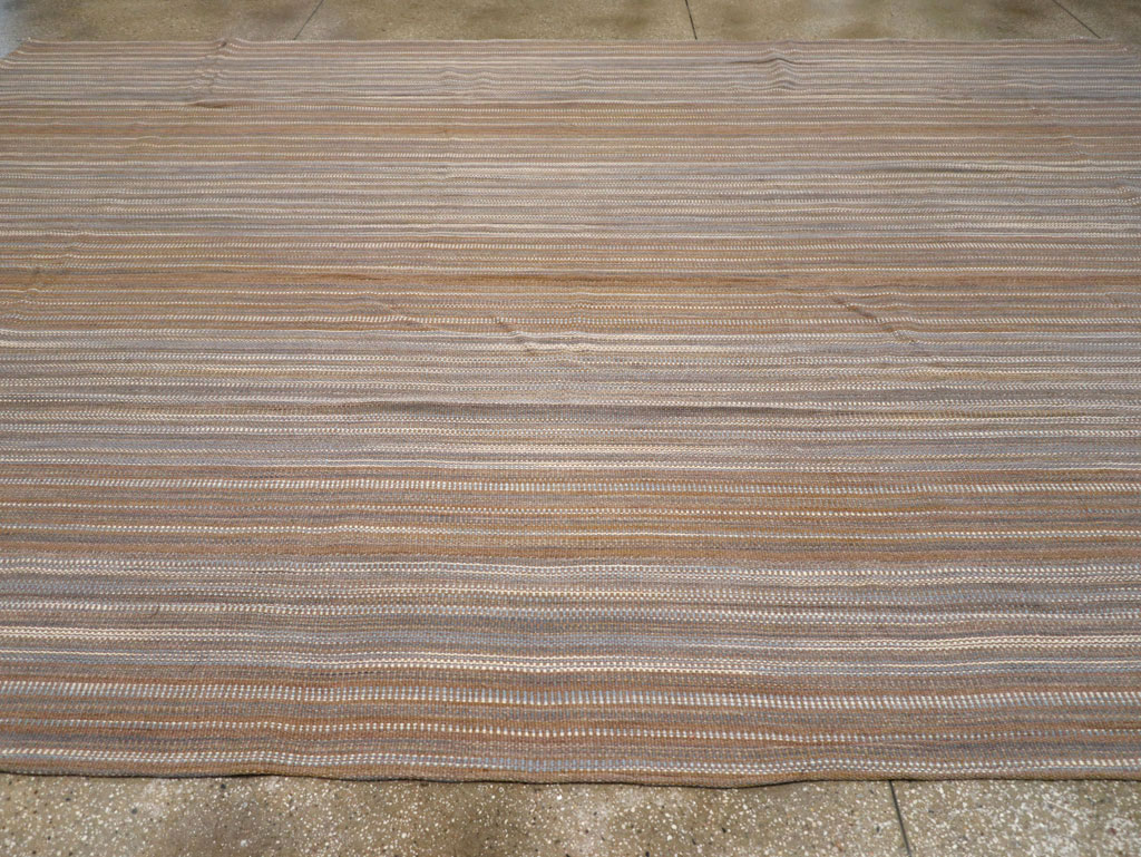 Modern Turkish Flatweave Room Size Carpet, No.31547 - Galerie Shabab