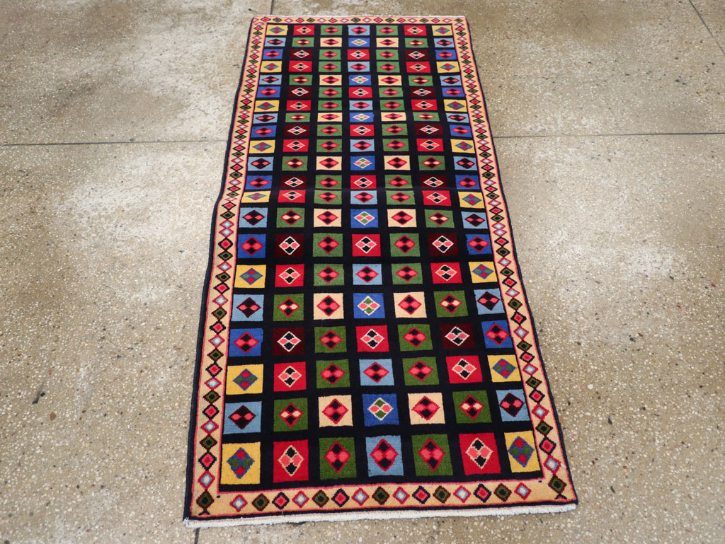 Vintage Persian Mahal Throw Rug, No.31548 - Galerie Shabab