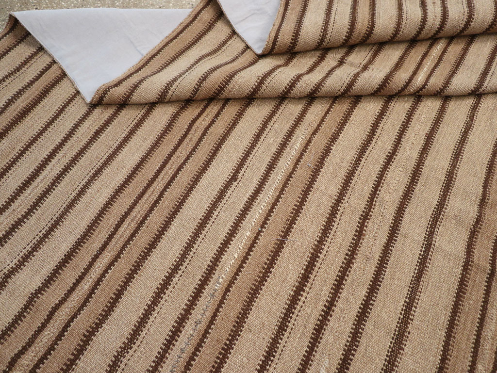 Vintage Turkish Flatweave Kilim Square Room Size Carpet, No.31550 - Galerie Shabab