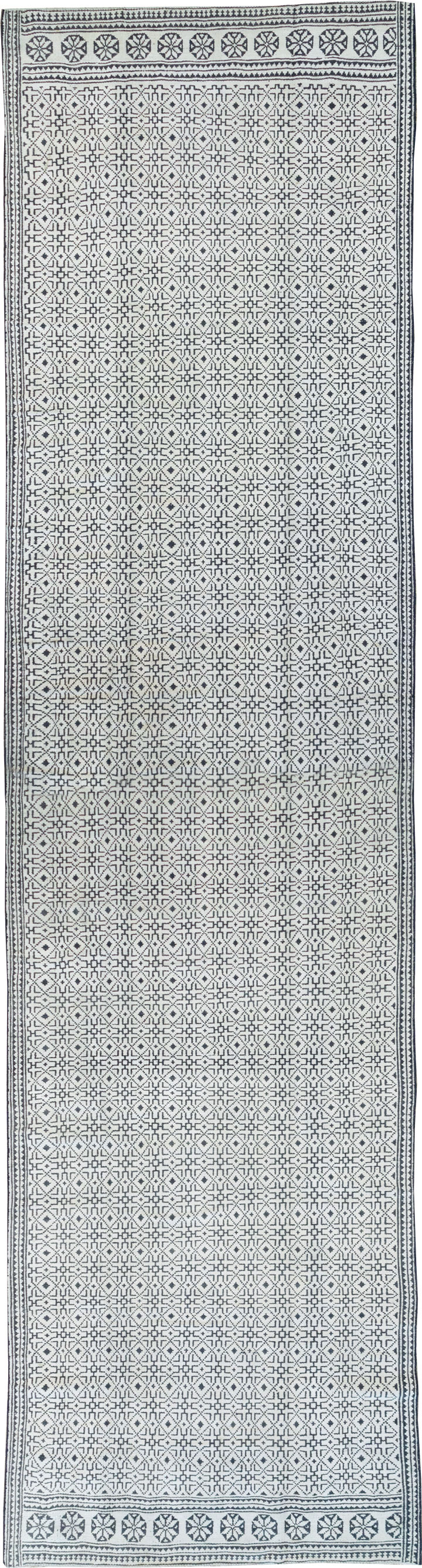 Vintage Persian Flatweave Long and Narrow Gallery Carpet, No.31554 - Galerie Shabab