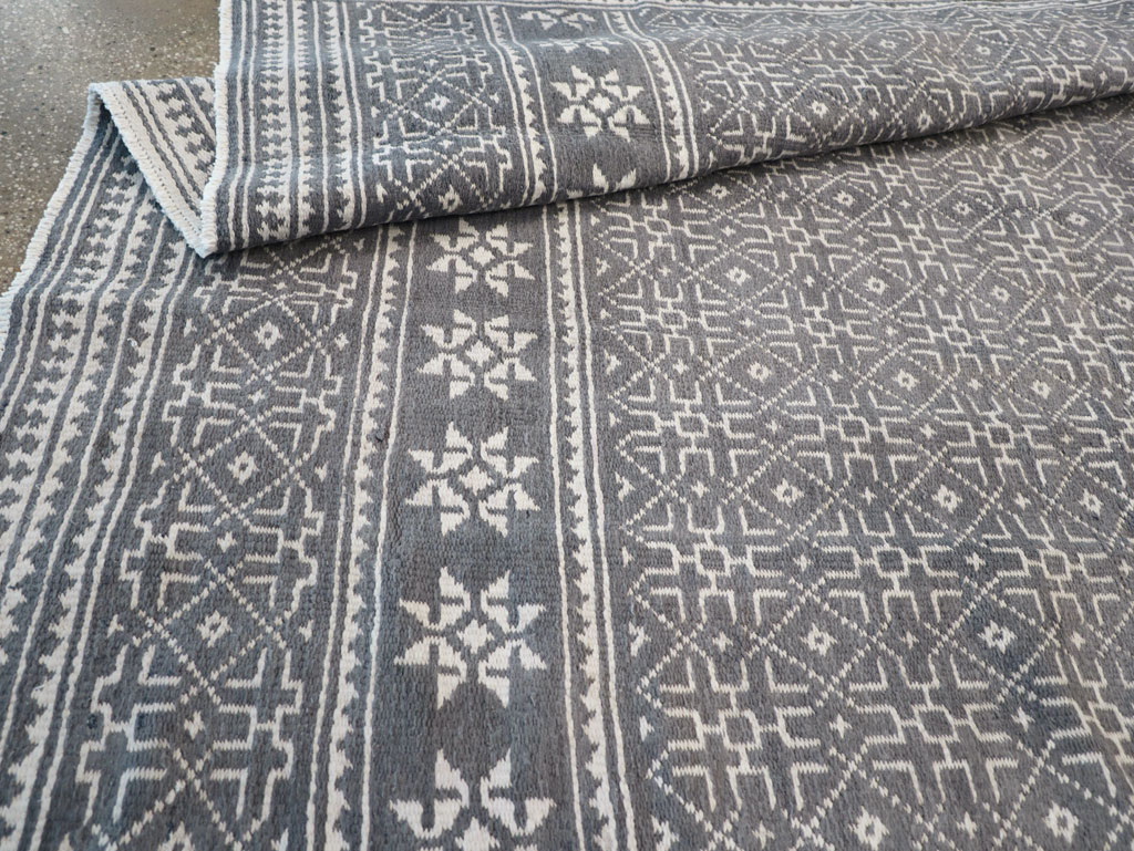 Vintage Persian Flatweave Gallery Carpet, No.31556 - Galerie Shabab