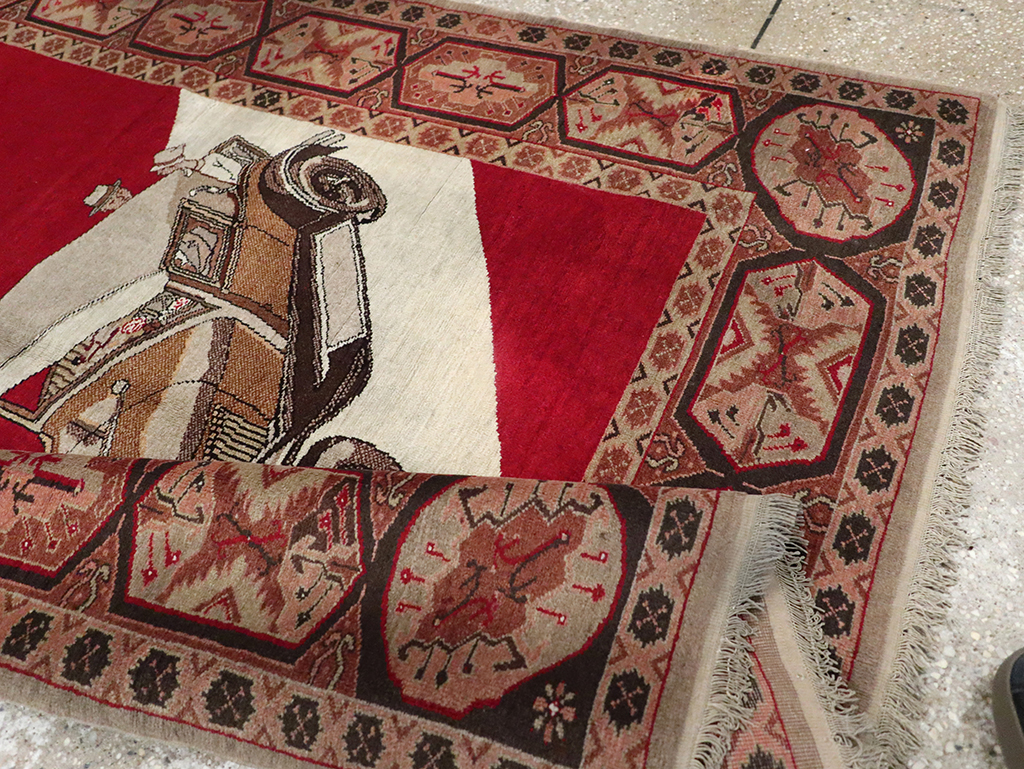 Vintage Persian Sivas Pictorial Accent Rug, No.31579 - Galerie Shabab