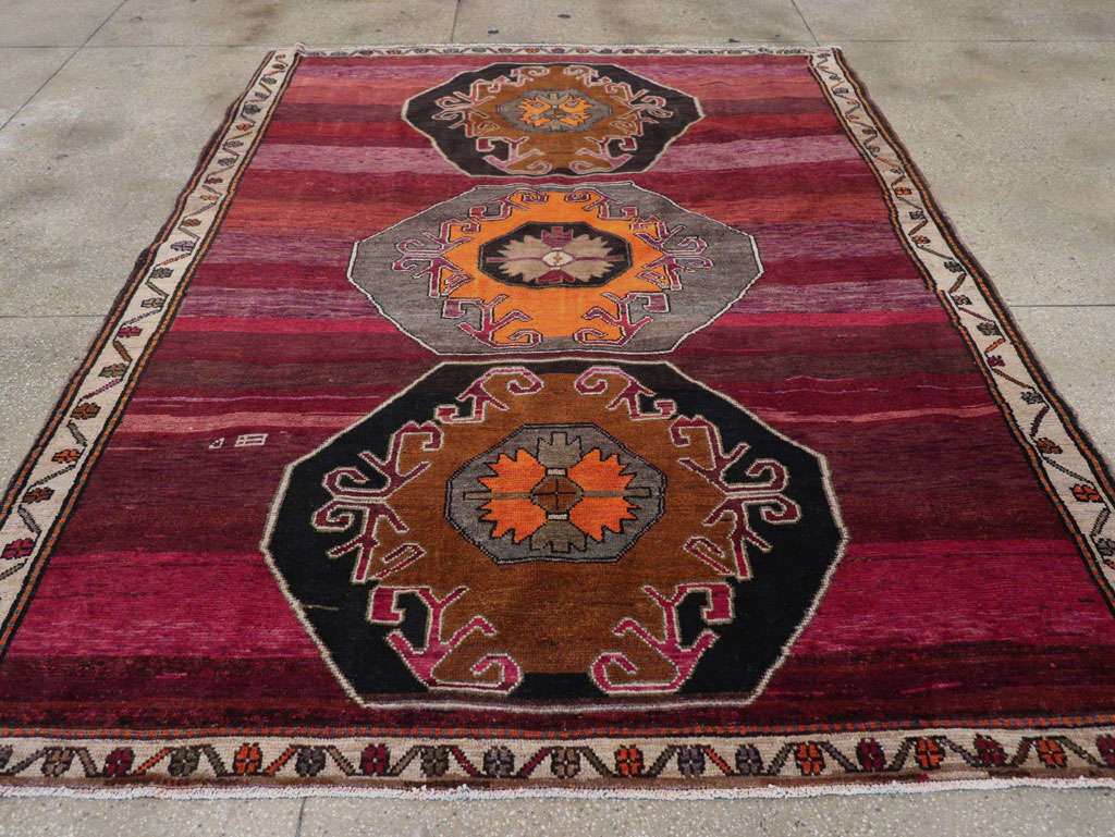 Vintage Turkish Anatolian Small Tribal Room Size Carpet, No.31629 - Galerie Shabab