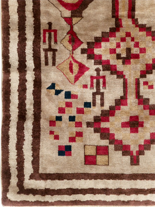 Vintage Turkish Tribal Art Deco Accent Carpet, No.31655 - Galerie Shabab