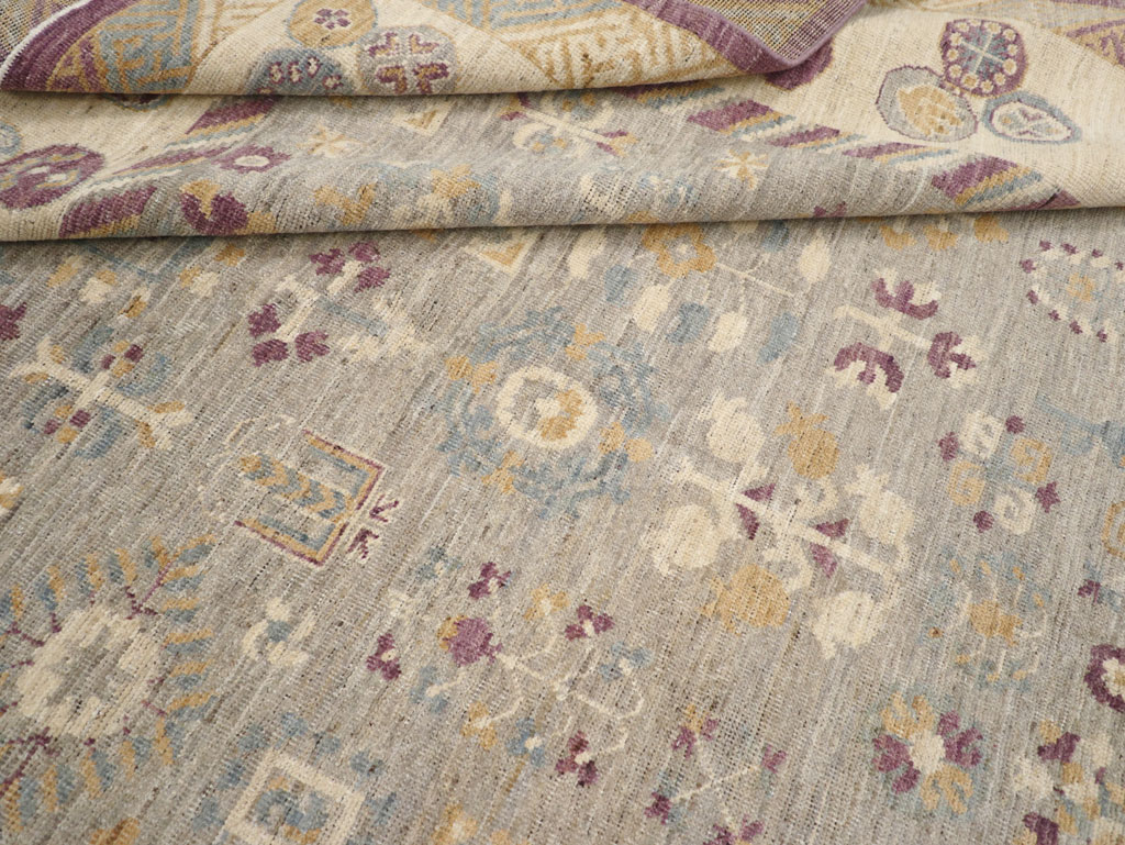 Modern East Turkestan Khotan Room Size Carpet, No.31731 - Galerie Shabab