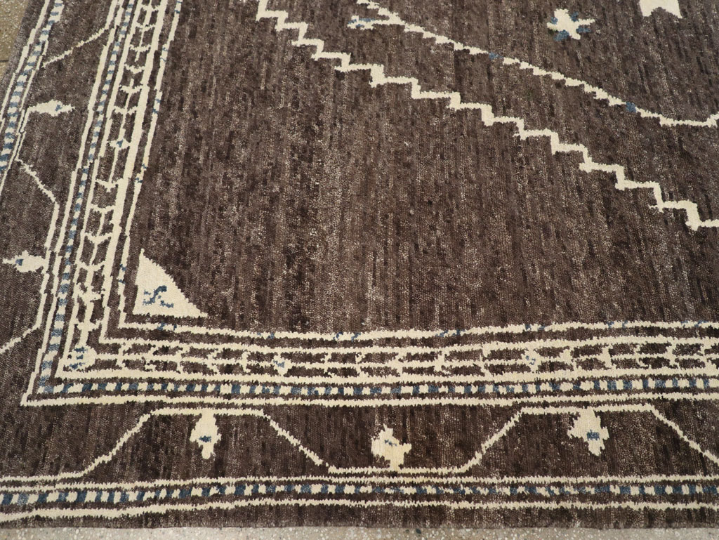 Modern Tibetan Agra Style Small Room Size Carpet, No.31736 - Galerie Shabab