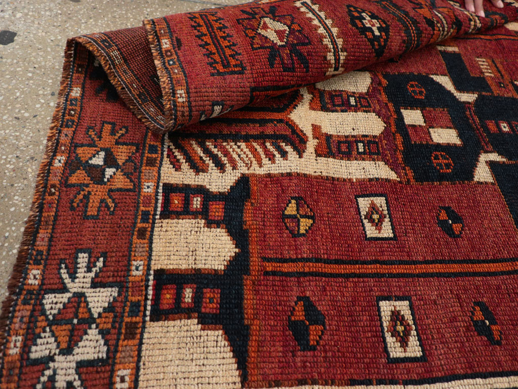 Vintage Persian Pictorial Bakhtiari Tribal Accent Rug, No.31751 - Galerie Shabab