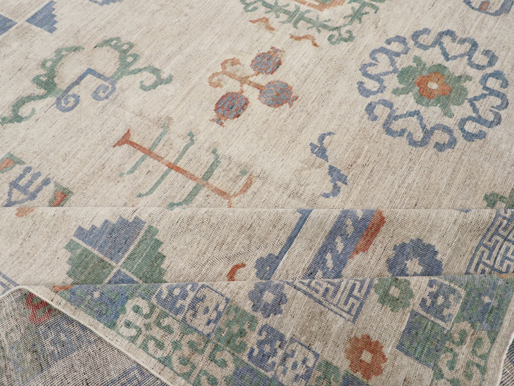 Modern East Turkestan Khotan Room Size Carpet, No.31761 - Galerie Shabab