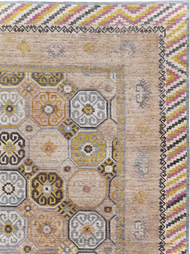 Modern East Turkestan Khotan Room Size Carpet, No.31763 - Galerie Shabab