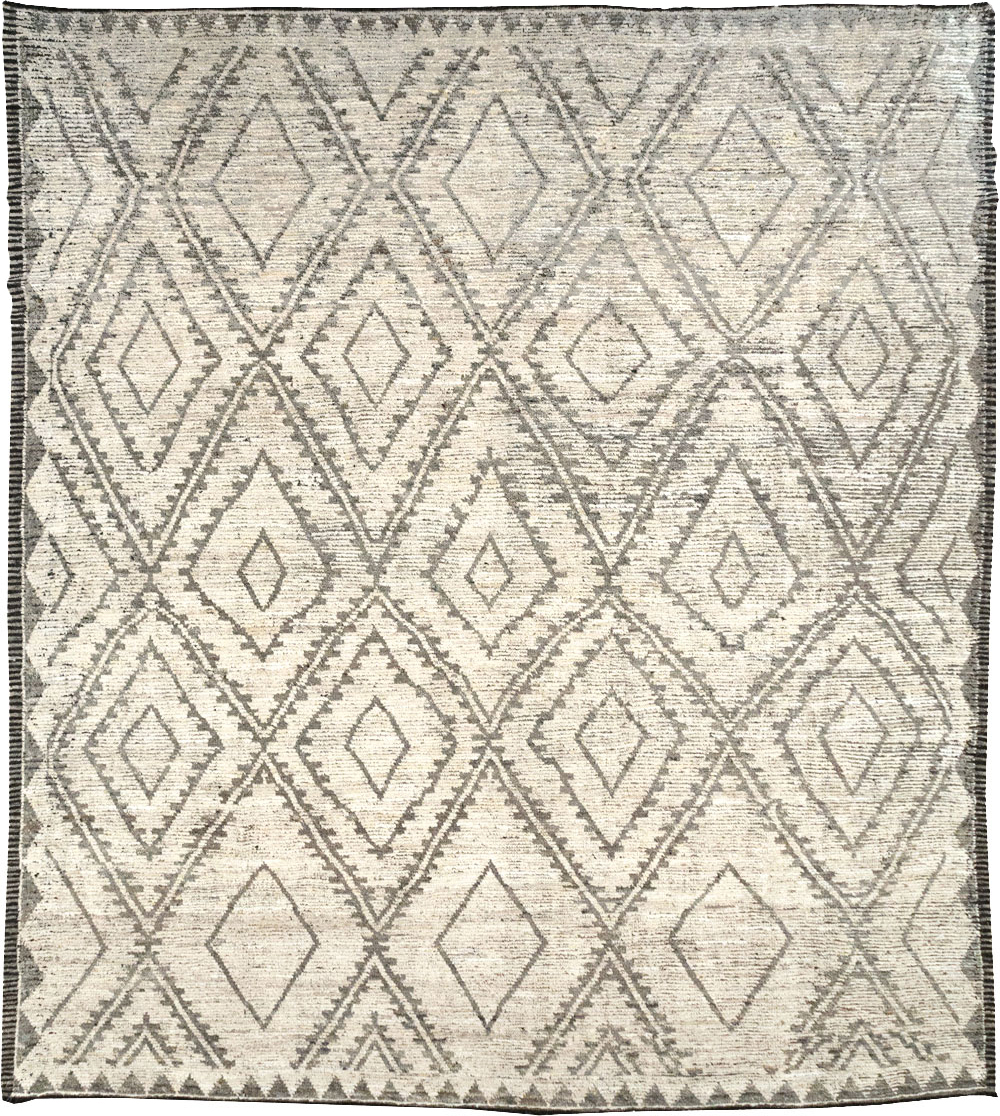 Contemporary Moroccan Inspired Turkish Large Room Size Carpet, No.31786 - Galerie Shabab