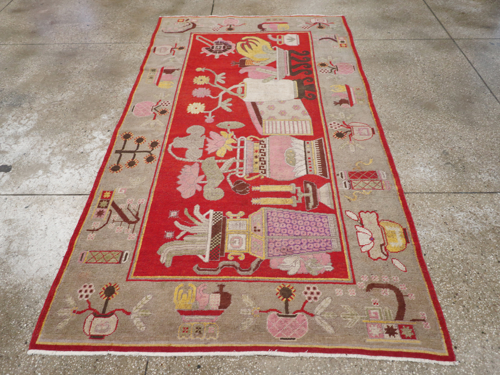 Antique East Turkestan Pictorial Vase Khotan Rug, No.31790 - Galerie Shabab