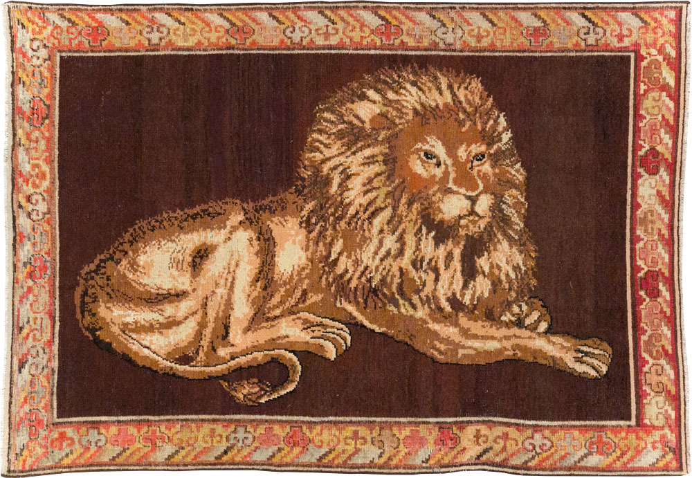 Antique East Turkestan Pictorial Khotan Accent Rug, No.31861 - Galerie Shabab