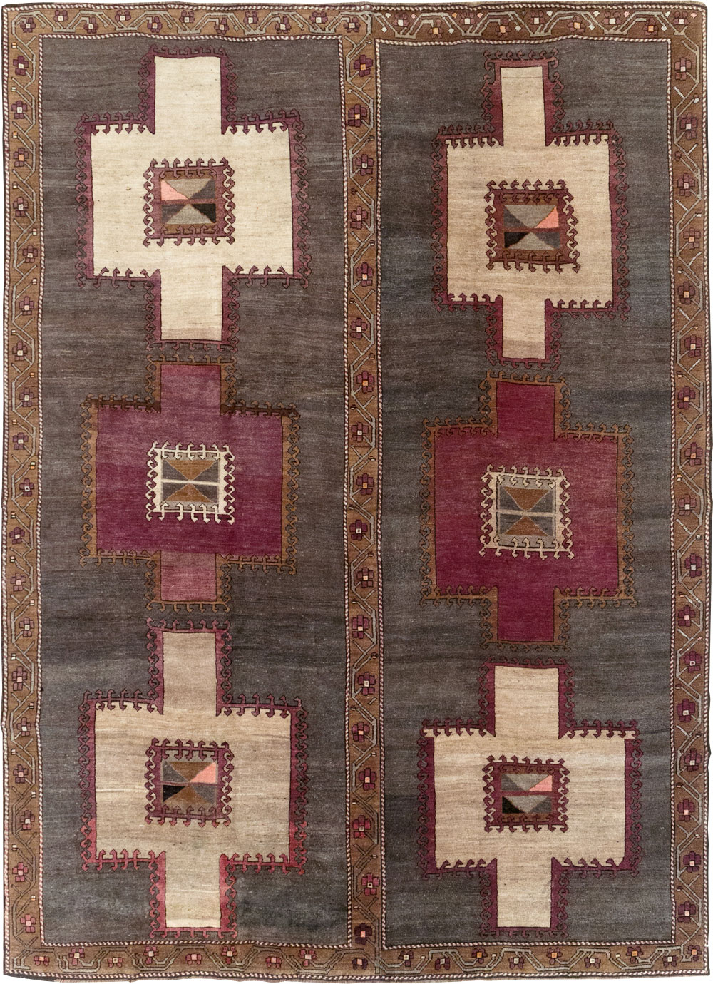 Tribal Vintage Turkish Anatolian Room Size Carpet, No.31897 - Galerie Shabab