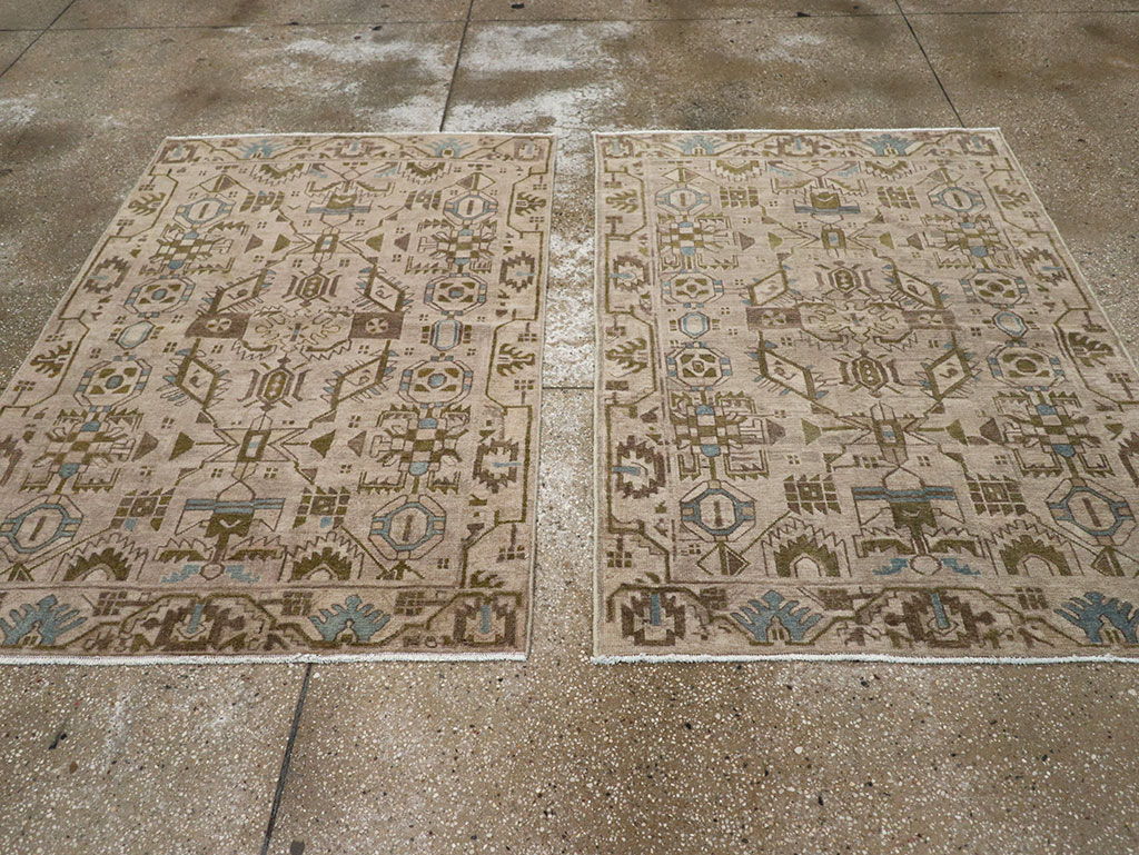 Vintage Persian Malayer Throw Rug (Pair: 1 of 2), No.32016 - Galerie Shabab