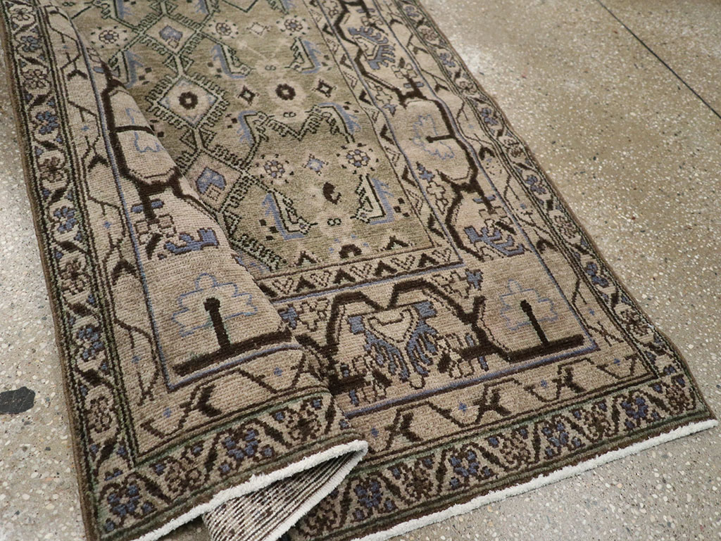 Vintage Persian Malayer Runner, No.32027 - Galerie Shabab