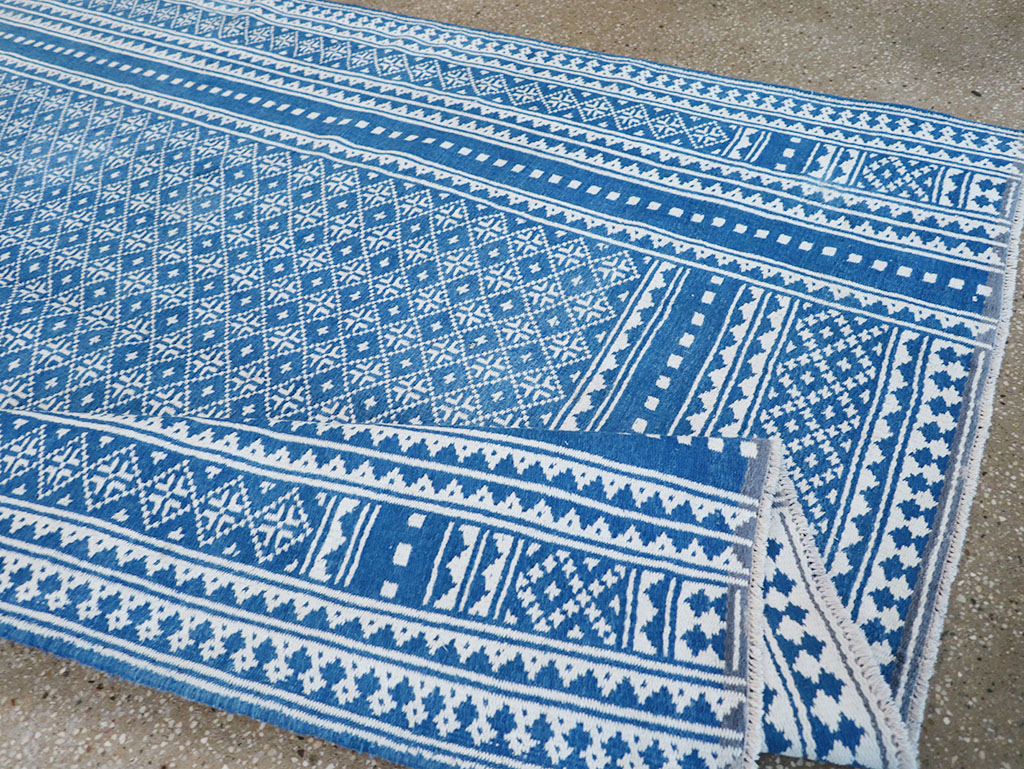 Vintage Persian Flatweave Kilim Accent Rug, No.32078 - Galerie Shabab