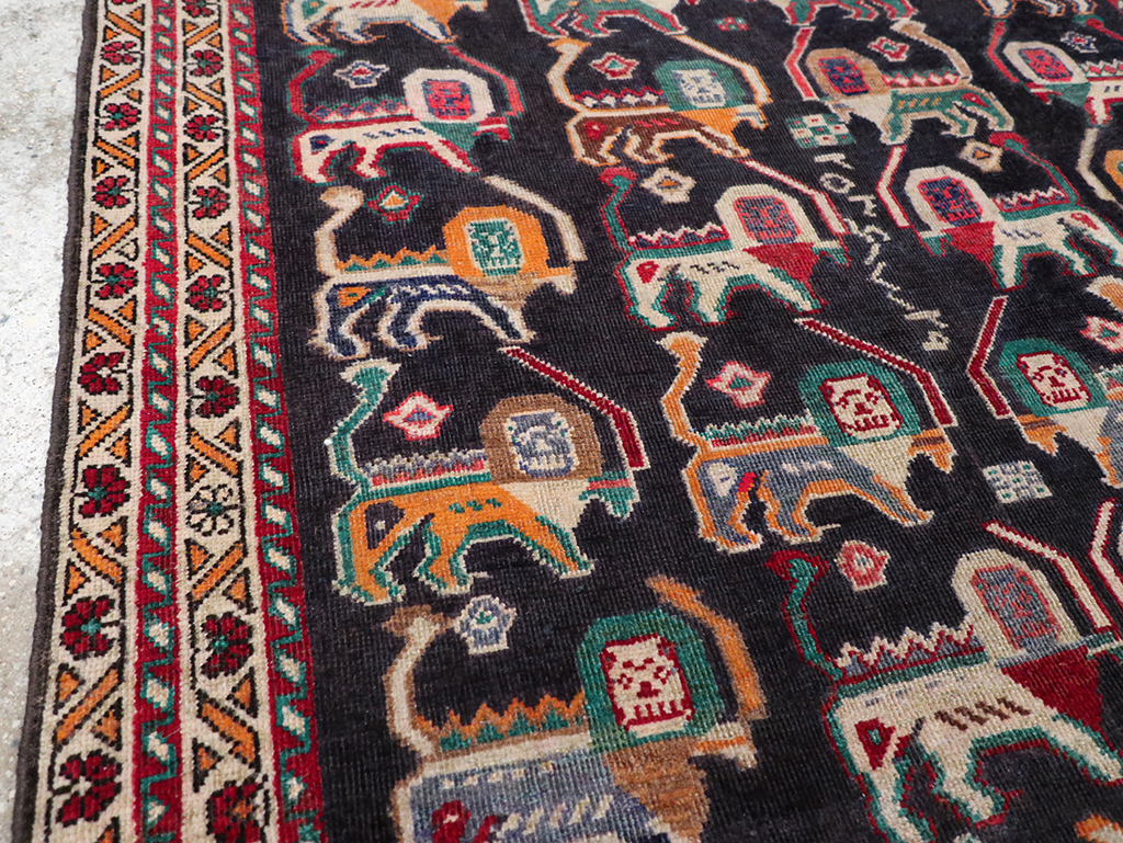 Vinatge Persian Shiraz Pictorial Accent Rug, No.32090 - Galerie Shabab