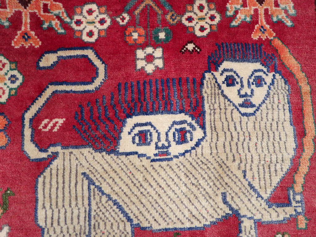 Vintage Persian Shiraz Pictorial Throw Rug, No.32107 - Galerie Shabab