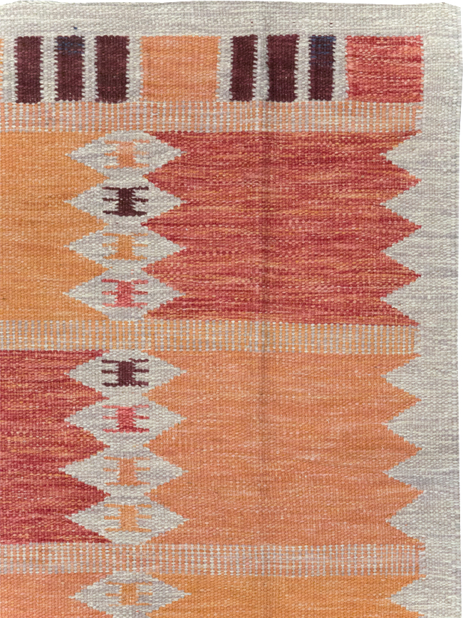 Swedish Inspired Contemporary Turkish Flatweave Accent Rug, No.32201 - Galerie Shabab