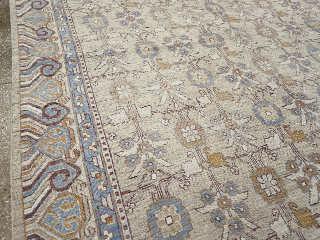 Modern East Turkestan Khotan Room Size Carpet, No.32218 - Galerie Shabab