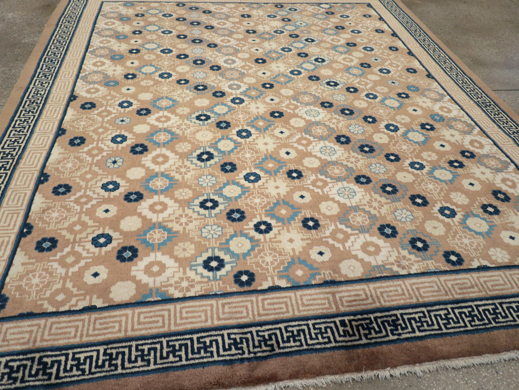 Vintage Chinese Peking Small Room Size Carpet, No.32257 - Galerie Shabab