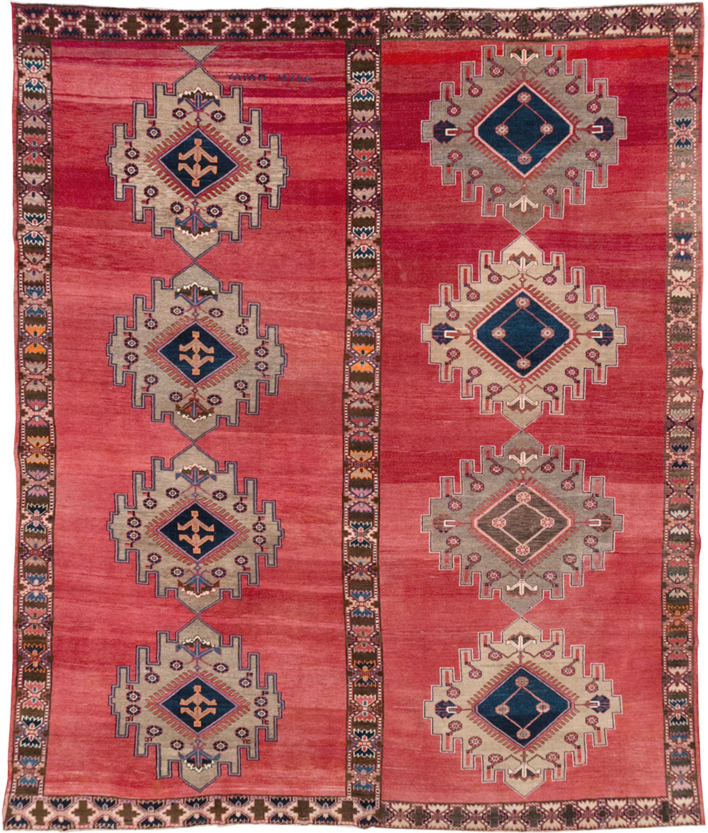 Vintage Turkish Anatolian Room Size Carpet, No.32410 - Galerie Shabab