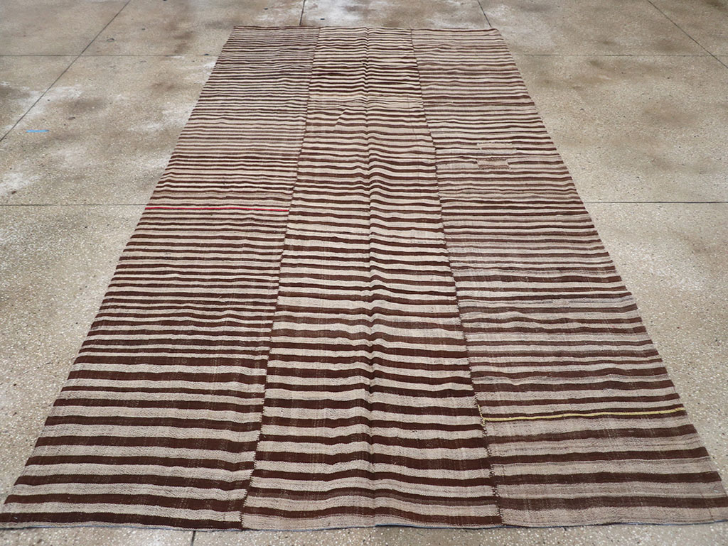 Vintage Persian Flatweave Kilim Room Size Carpet, No.32442 - Galerie Shabab