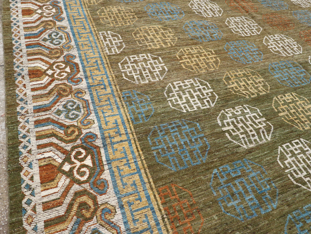 Modern East Turkestan Khotan Room Size Carpet, No.32476 - Galerie Shabab