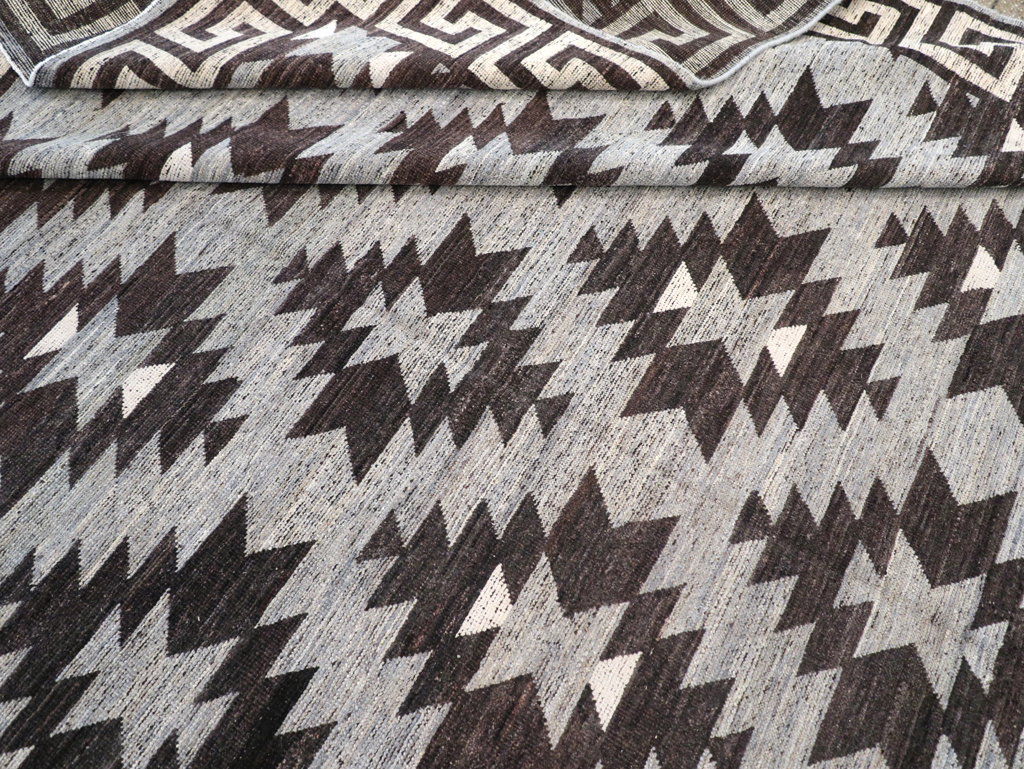 Modern East Turkestan Khotan Room Size Carpet, No.32479 - Galerie Shabab