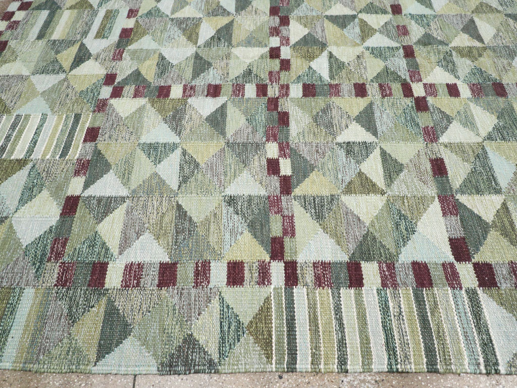 Swedish Inspired Contemporary Turkish Kilim Large Room Size Carpet, No.32521 - Galerie Shabab