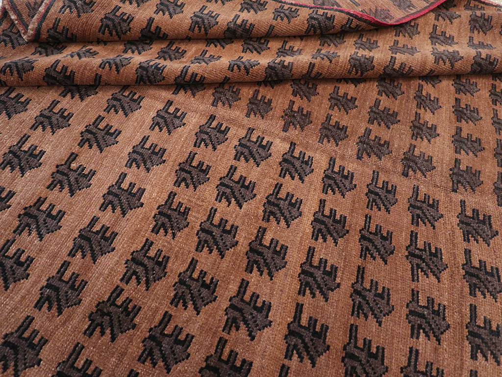 Vintage Turkish Anatolian Room Size Carpet, No.32588 - Galerie Shabab