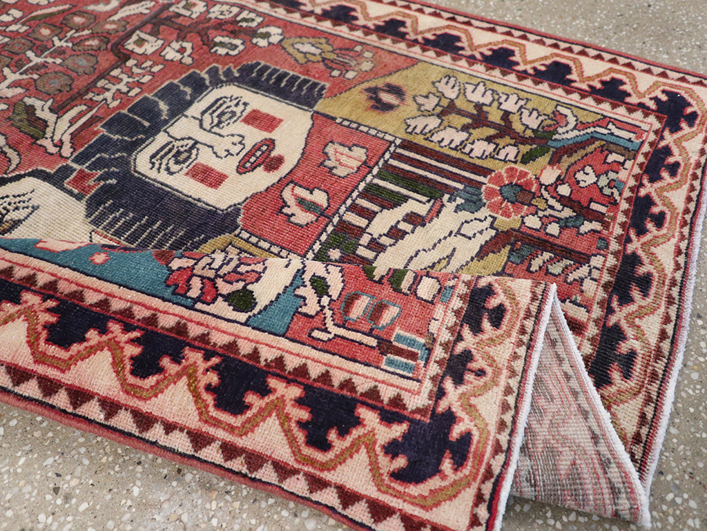 Vintage Persian Mahal Pictorial Throw Rug, No.32595 - Galerie Shabab