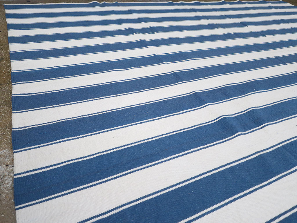 Modern Indian Flatweave Dhurrie Large Room Size Carpet, No.32627 - Galerie Shabab