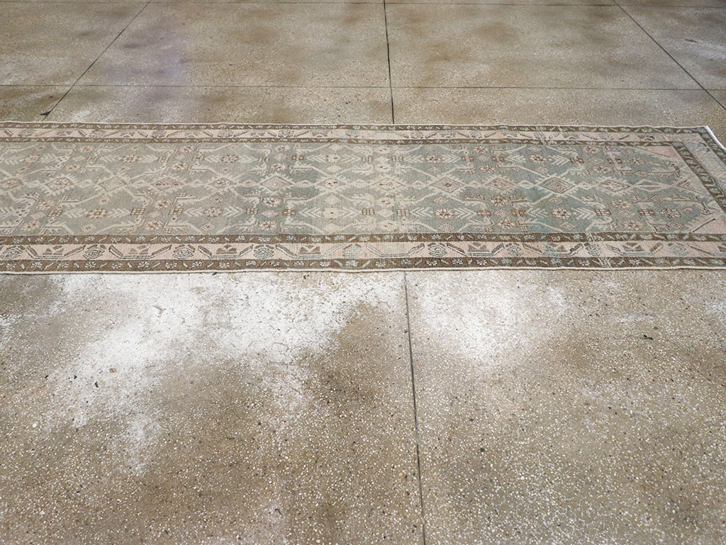 Vintage Persian Malayer Runner, No.32674 - Galerie Shabab