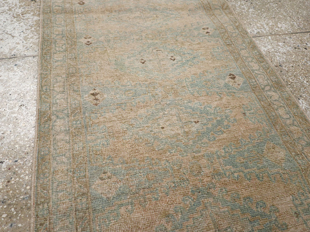 Vintage Persian Veece Runner, No.32768 - Galerie Shabab