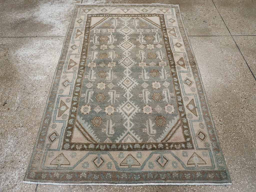 Vintage Persian Malayer Throw Rug, No.32819 - Galerie Shabab