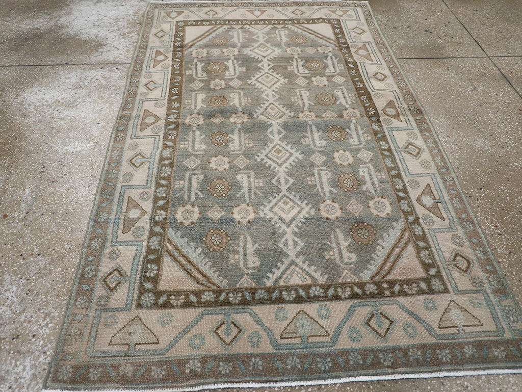 Vintage Persian Malayer Throw Rug, No.32819 - Galerie Shabab