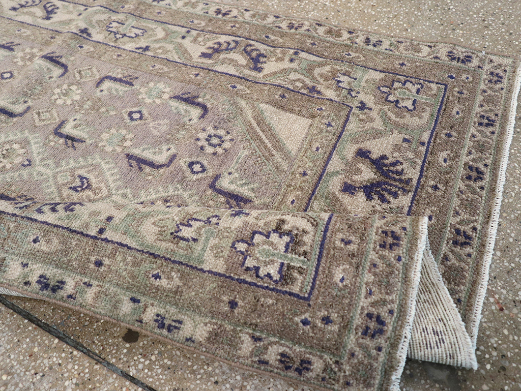 Vintage Persian Malayer Throw Rug, No.32824 - Galerie Shabab