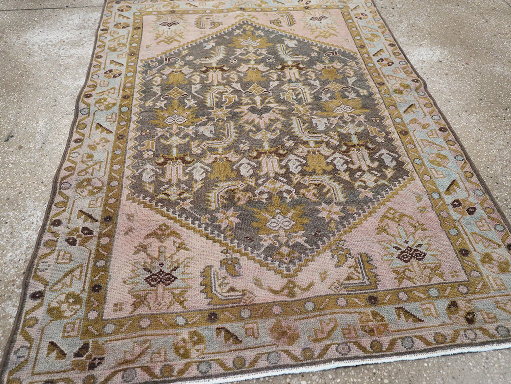 Vintage Persian Malayer Throw Rug, No.32825 - Galerie Shabab