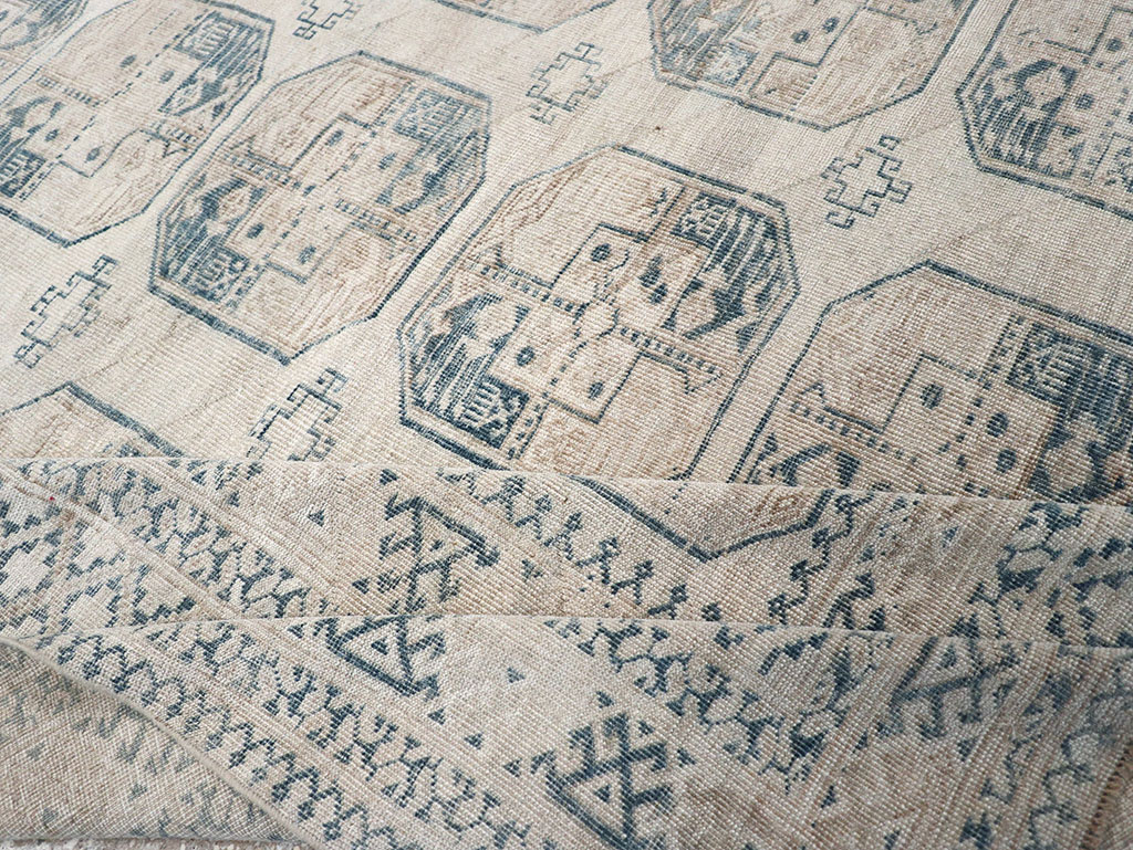 Vintage Central Asian Turkoman Room Size Carpet, No.32945 - Galerie Shabab