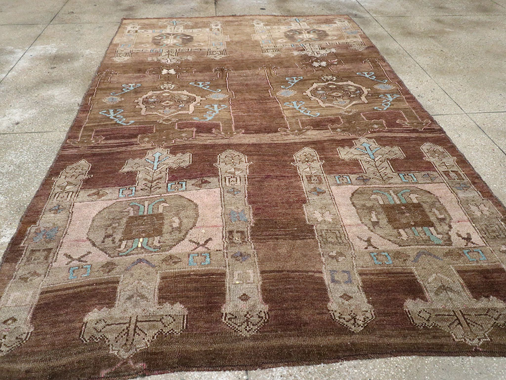 Vintage Turkish Anatolian Room Size Carpet, No.32974 - Galerie Shabab